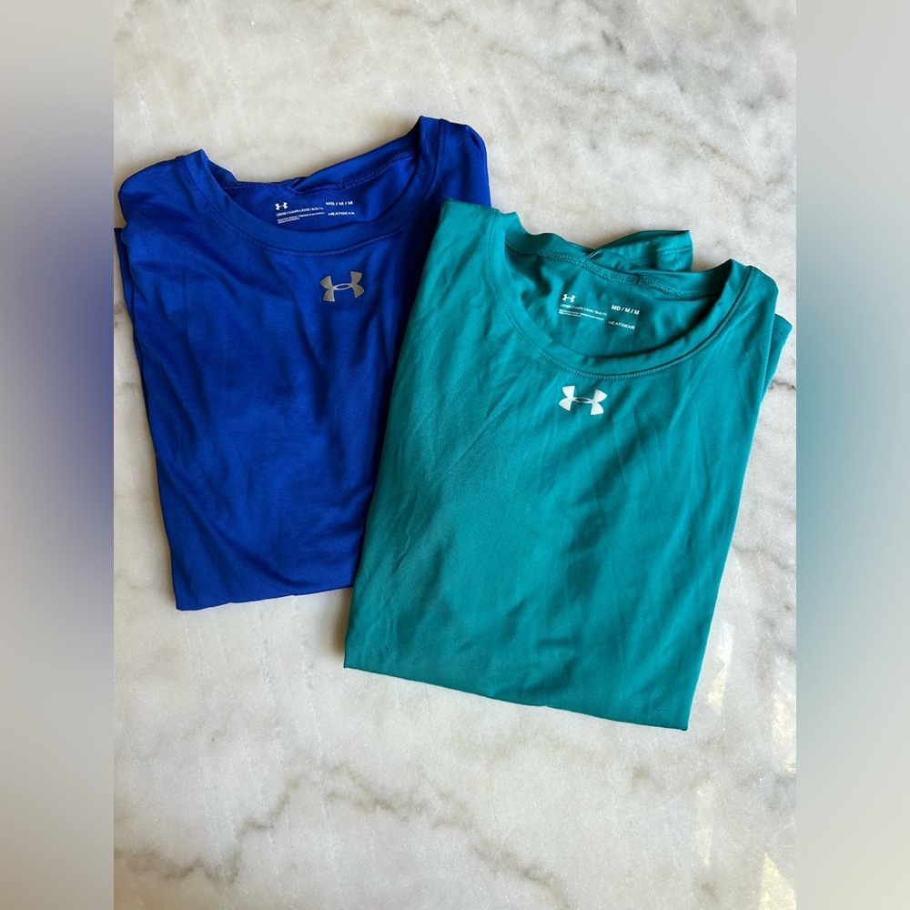 Underarmour heat gear - size medium - loose fit